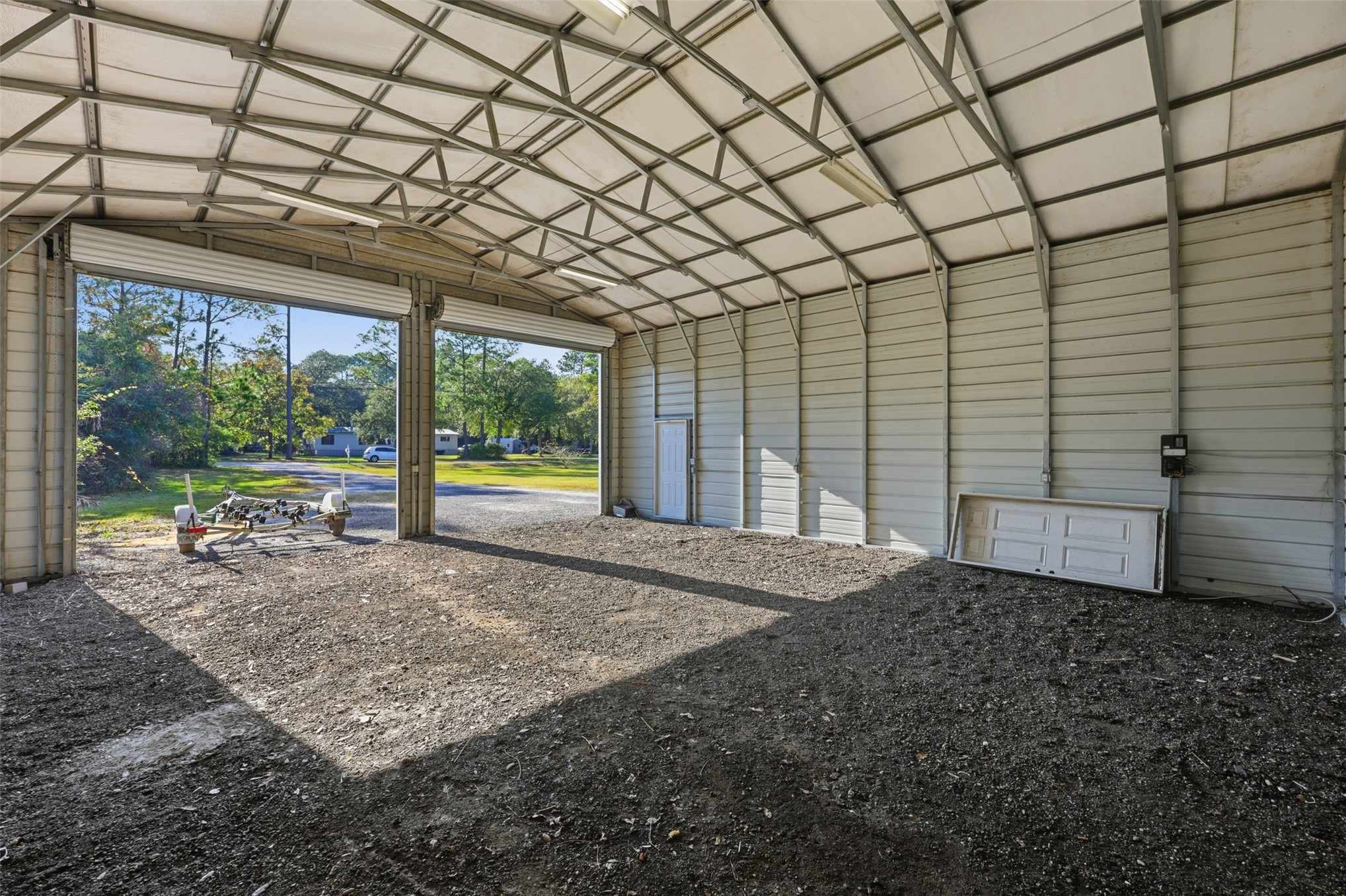 85232 Burmeister Road Fernandina Beach, FL 32034 - Photo 4 of 32 a view of a backyard
