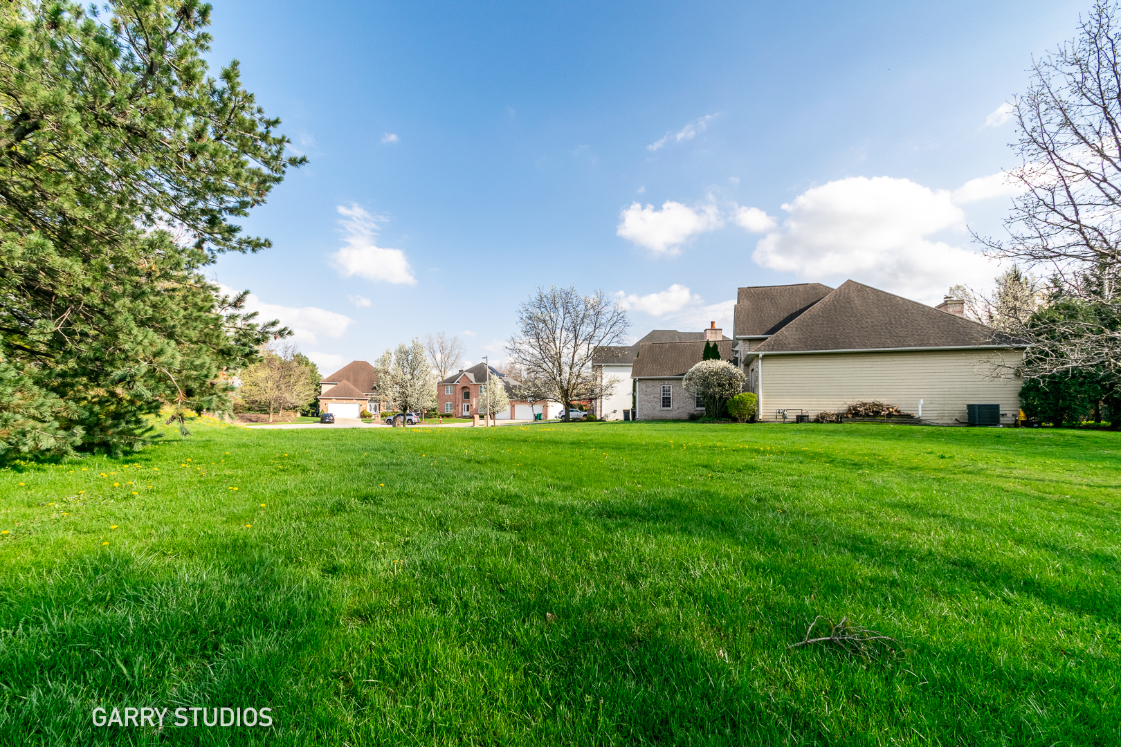 2 Osprey Court Streamwood, IL 60107 - Photo 5 of 5 a view of a green field