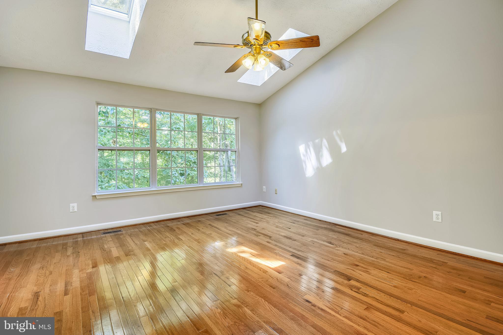 1294 Breckenridge Circle Riva, MD 21140 - Photo 19 of 64 Owners Bedroom With Skylights & Hardwoods