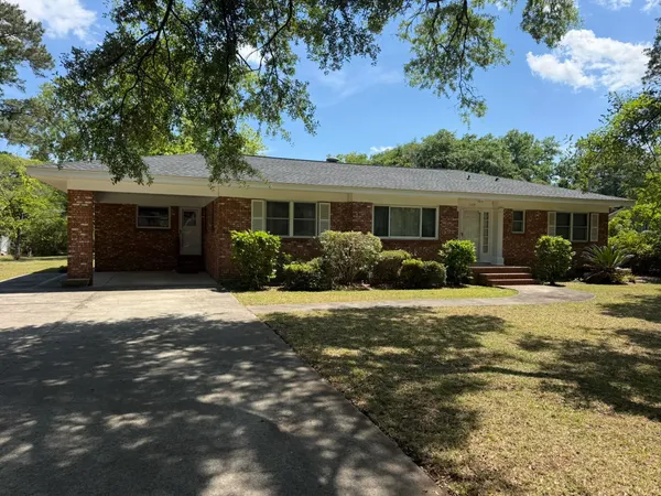 $1,800 | 1109 Lucas Street, Georgetown, SC 29440