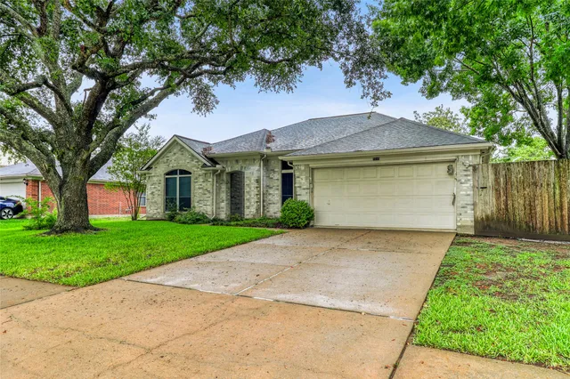 $365,000 | 7215 Pembrough Lane, Katy, TX 77494