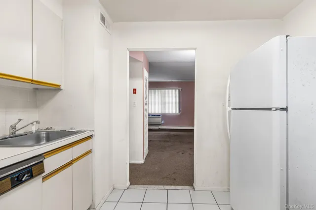 $225,000 | 490 Main Street, Unit A7, Farmingdale, NY 11735