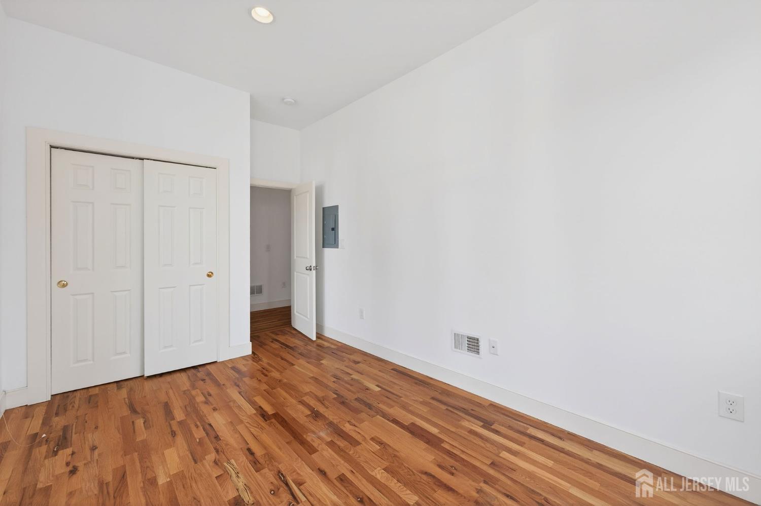 262 Prospect Avenue Dunellen, NJ 08812 - Photo 19 of 65