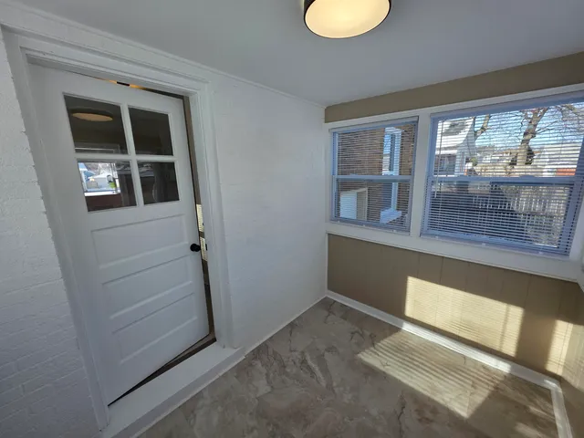 $250,000 | 6547 Monroe Avenue, Hammond, IN 46324