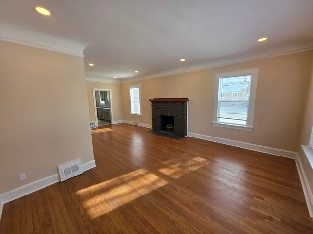 $250,000 | 6547 Monroe Avenue, Hammond, IN 46324