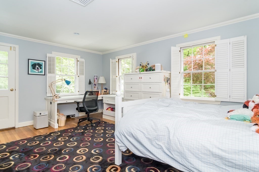 71 Carisbrooke Road Wellesley, MA 02481 - Photo 17 of 24