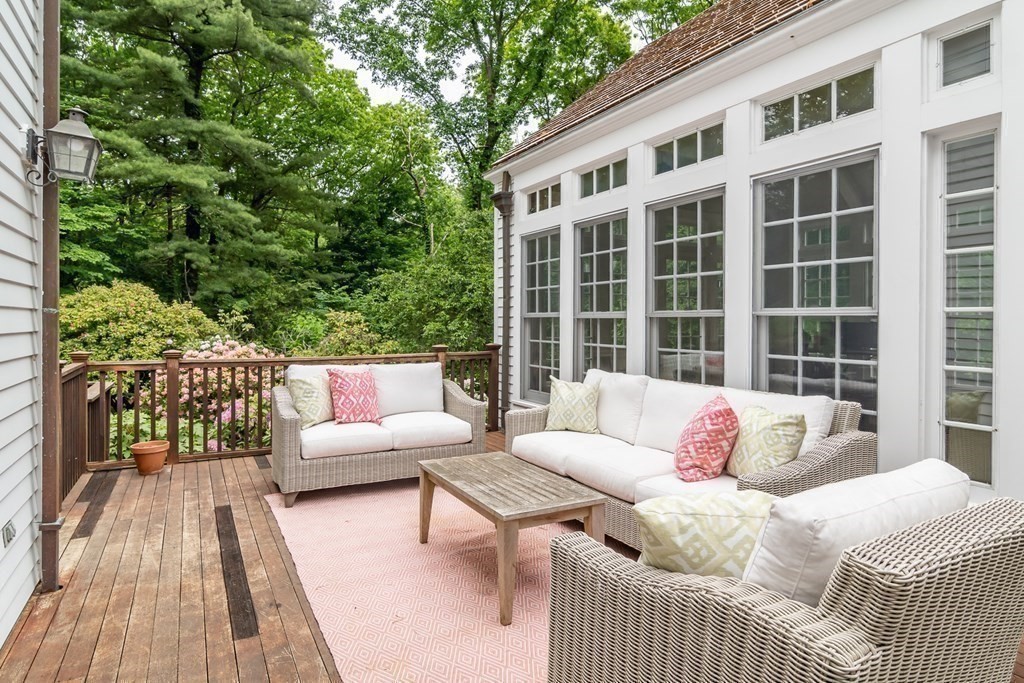 71 Carisbrooke Road Wellesley, MA 02481 - Photo 18 of 24