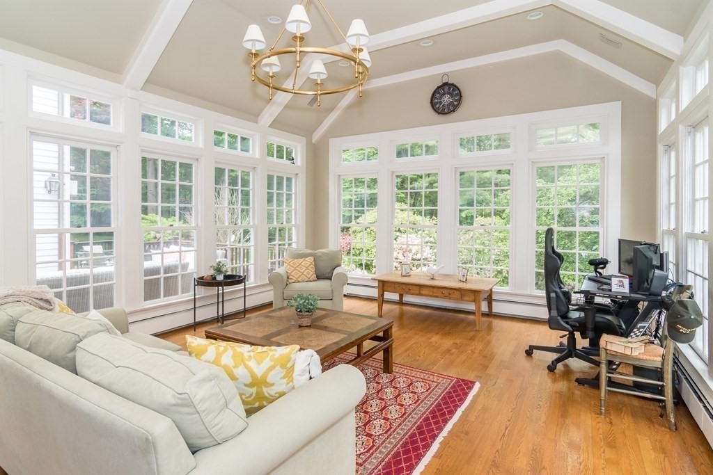 71 Carisbrooke Road Wellesley, MA 02481 - Photo 7 of 24