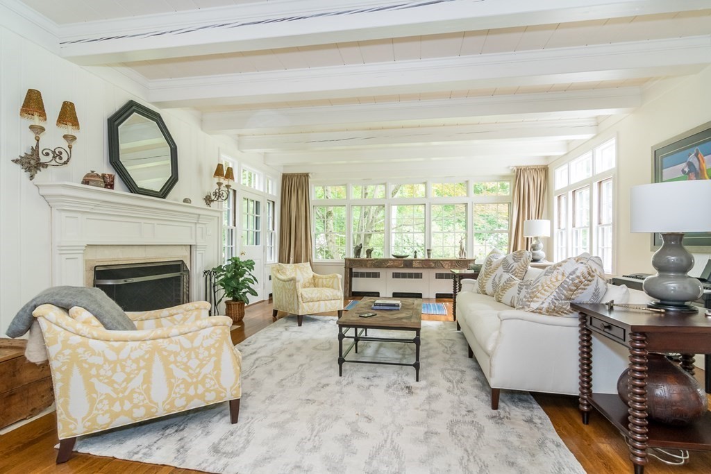 71 Carisbrooke Road Wellesley, MA 02481 - Photo 10 of 24