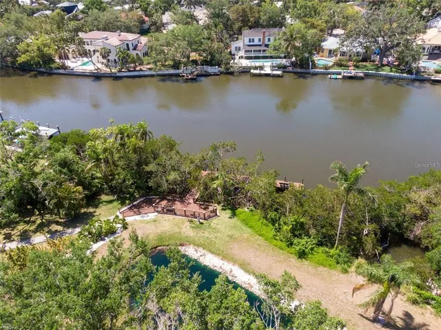 $245,000 | 850 South Tamiami Trail, Unit 836, Sarasota, FL 34236