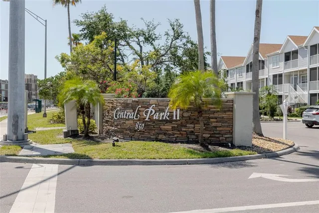 $245,000 | 850 South Tamiami Trail, Unit 836, Sarasota, FL 34236