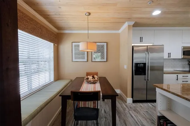 $245,000 | 850 South Tamiami Trail, Unit 836, Sarasota, FL 34236