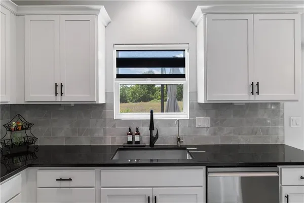 $399,000 | 3102 Katy Trail Drive, Harrisonville, MO 64701