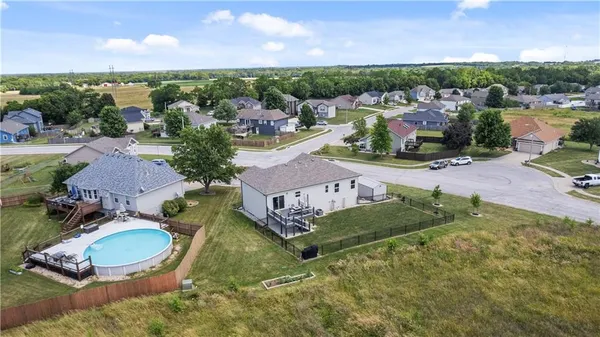 $399,000 | 3102 Katy Trail Drive, Harrisonville, MO 64701