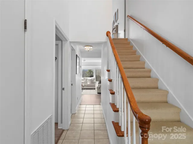 $335,000 | 33 Fairway Loop, Burnsville, NC 28714