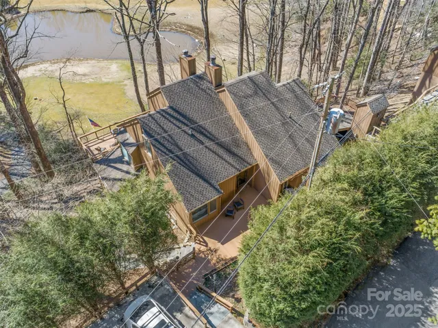 $335,000 | 33 Fairway Loop, Burnsville, NC 28714