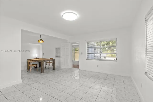 $2,450 | 1300 Northeast 183rd Street, Unit 1300, North Miami Beach, FL 33179