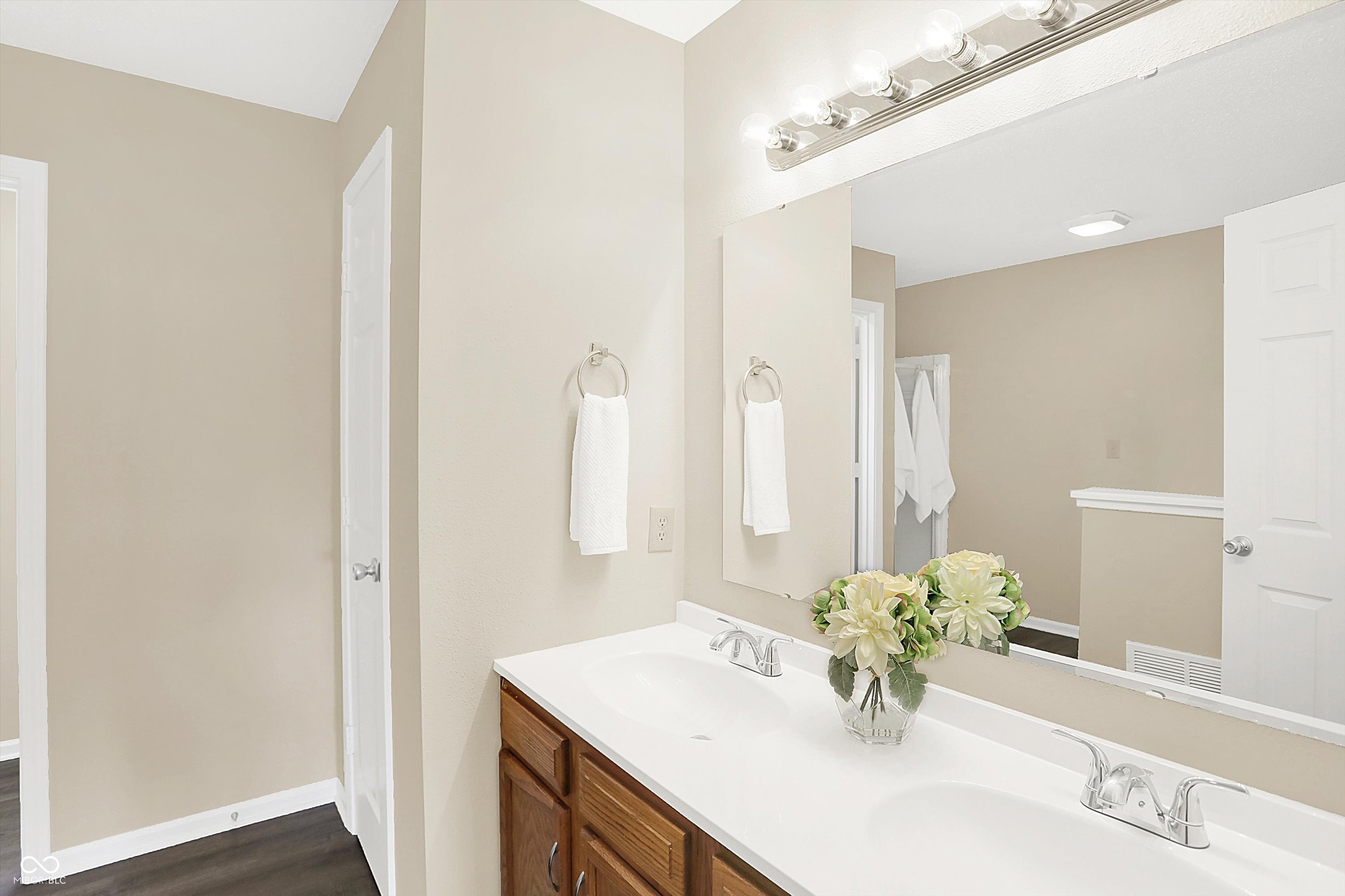 5309 Manning Road Indianapolis, IN 46228 - Photo 16 of 24 Gallery Image 16