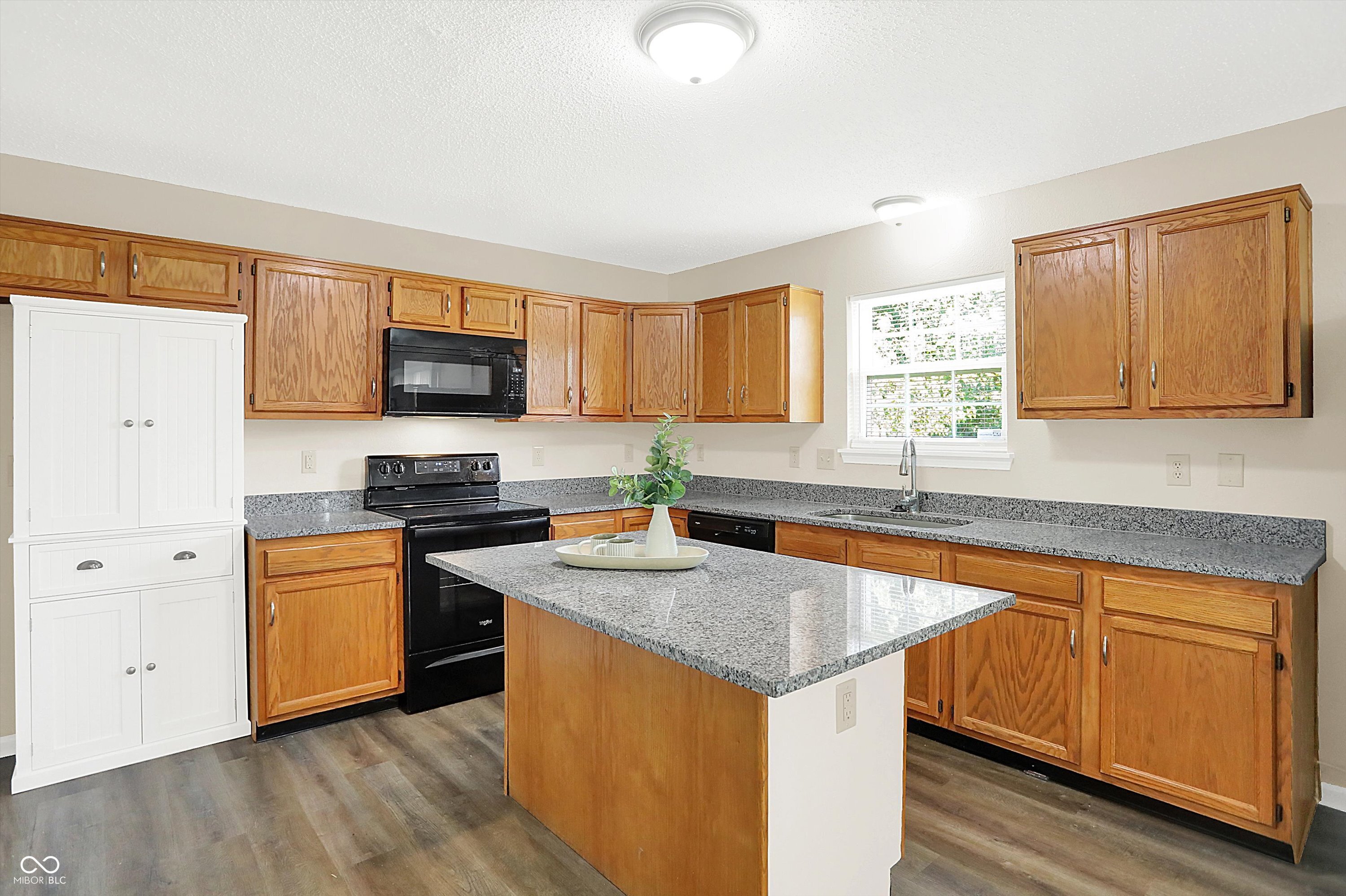 5309 Manning Road Indianapolis, IN 46228 - Photo 9 of 24 Gallery Image 9