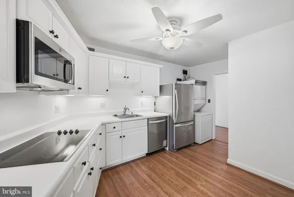$650,000 | 8370 Greensboro Drive, Unit 614, McLean, VA 22102