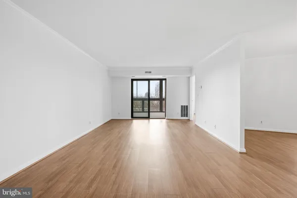 $650,000 | 8370 Greensboro Drive, Unit 614, McLean, VA 22102