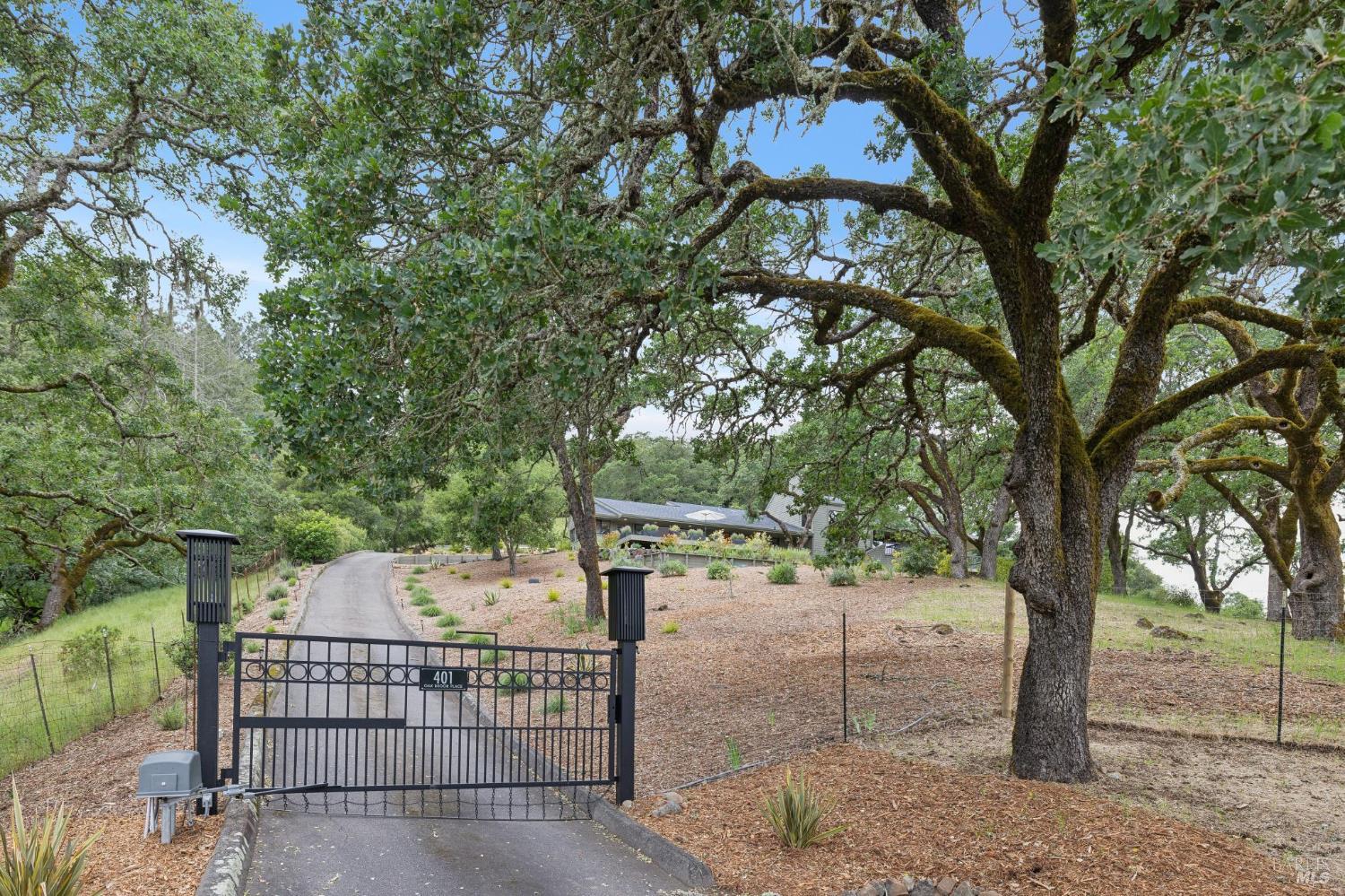 401 Oak Brook Place Santa Rosa, CA 95409 - Photo 14 of 68