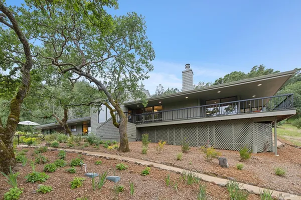 $1,348,000 | 401 Oak Brook Place, Santa Rosa, CA 95409