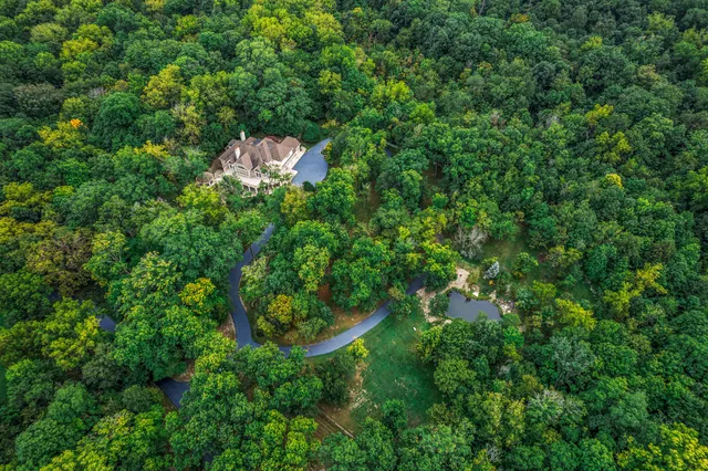 $1,385,000 | 53 Abbeyfeale Drive, Oswego, IL 60543