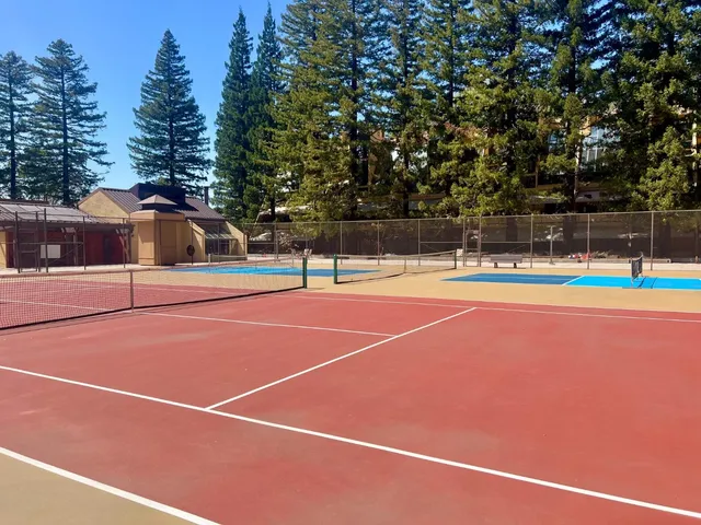 a view of a tennis court