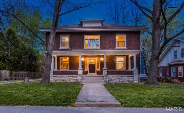 $229,900 | 1403 Liberty Street, Alton, IL 62002