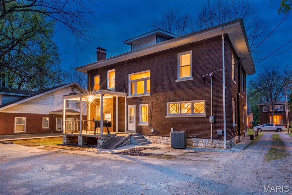 1403 Liberty Street Alton, IL 62002 - Photo 3 of 9