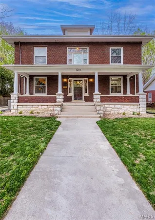 $229,900 | 1403 Liberty Street, Alton, IL 62002