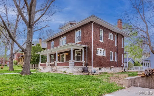 $229,900 | 1403 Liberty Street, Alton, IL 62002