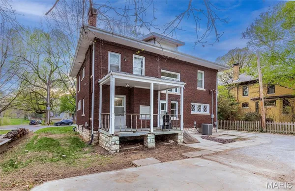 $229,900 | 1403 Liberty Street, Alton, IL 62002