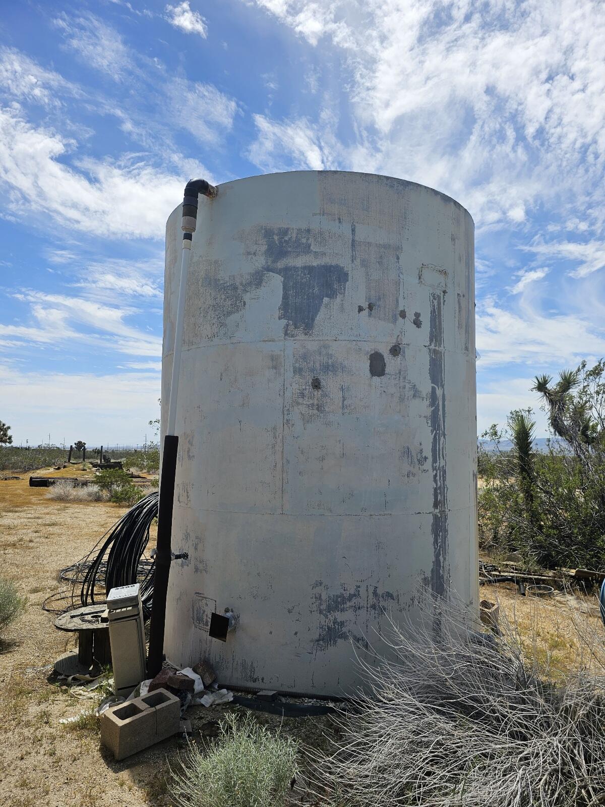 Gaskell Road Rosamond, CA 93560 - Photo 38 of 50 a view of a terrace