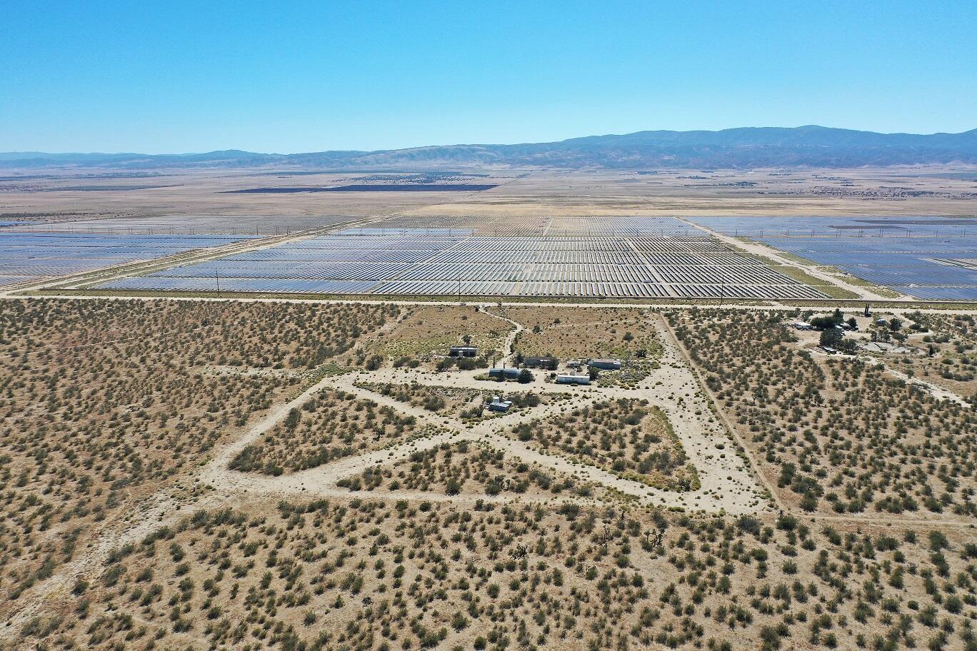 Gaskell Road Rosamond, CA 93560 - Photo 5 of 50 a view of an empty room