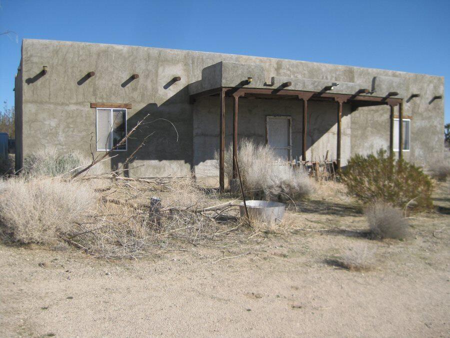 Gaskell Road Rosamond, CA 93560 - Photo 8 of 50 a view of a barn