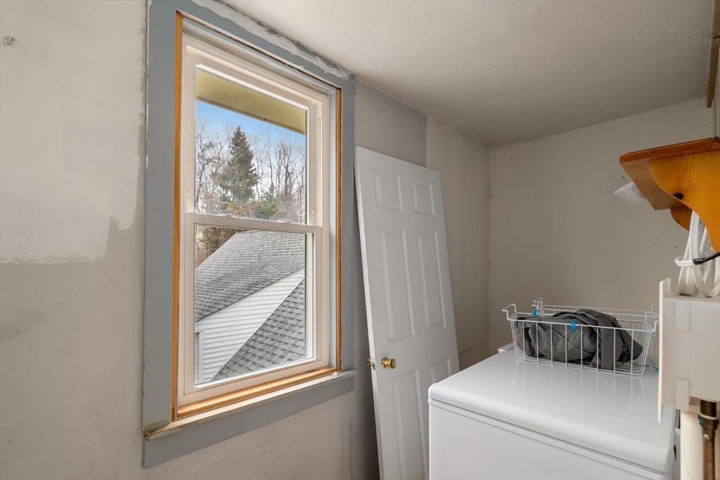 136 Pleasant Street Ware, MA 01082 - Photo 33 of 41