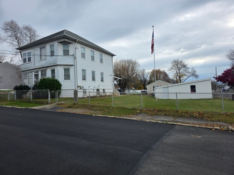 87 Lyman Avenue North Providence, RI 02911 - Photo 2 of 5