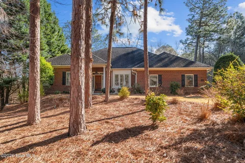 $662,000 | 106 Clay Circle, West End, NC 27376