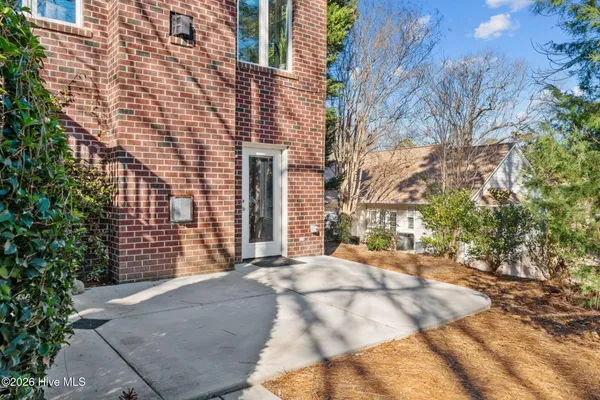 $662,000 | 106 Clay Circle, West End, NC 27376