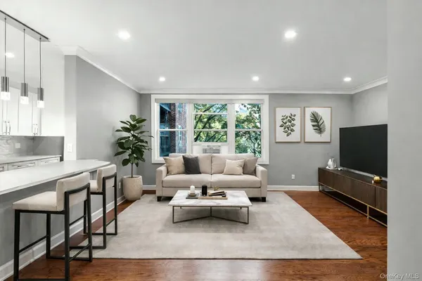 $425,000 | 1133 Midland Avenue, Unit 2C, Bronxville, NY 10708