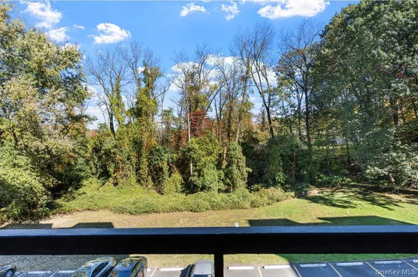 $425,000 | 1133 Midland Avenue, Unit 2C, Bronxville, NY 10708