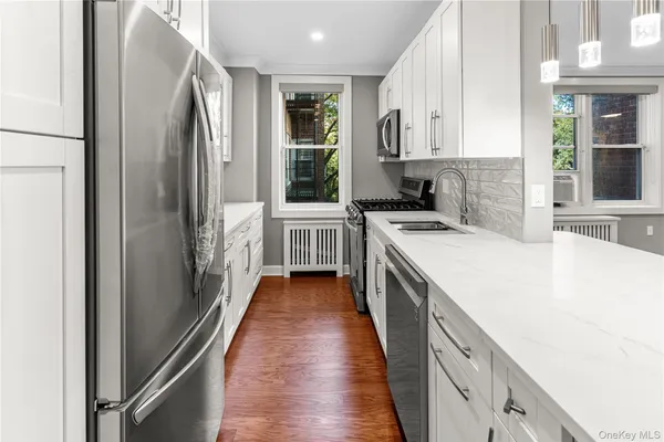 $425,000 | 1133 Midland Avenue, Unit 2C, Bronxville, NY 10708