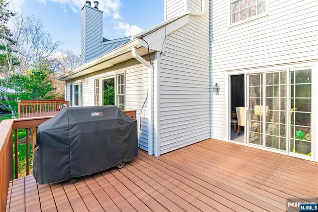 $550,000 | 33 Jaime Court, Morris Plains, NJ 07950