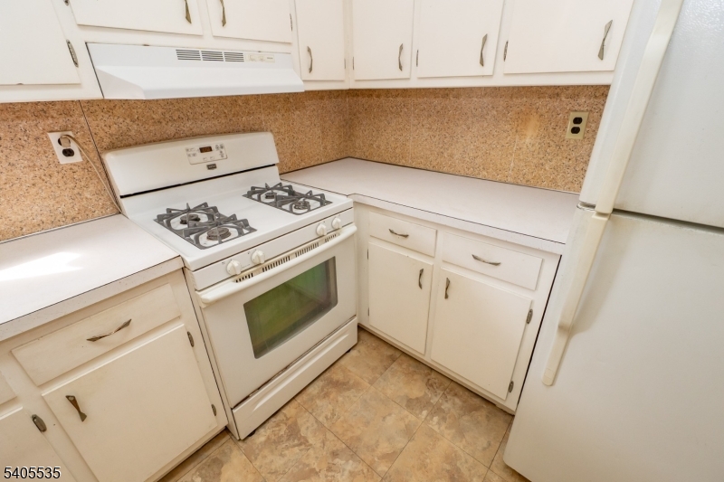 113 East Curtis Street Linden, NJ 07036 - Photo 14 of 40