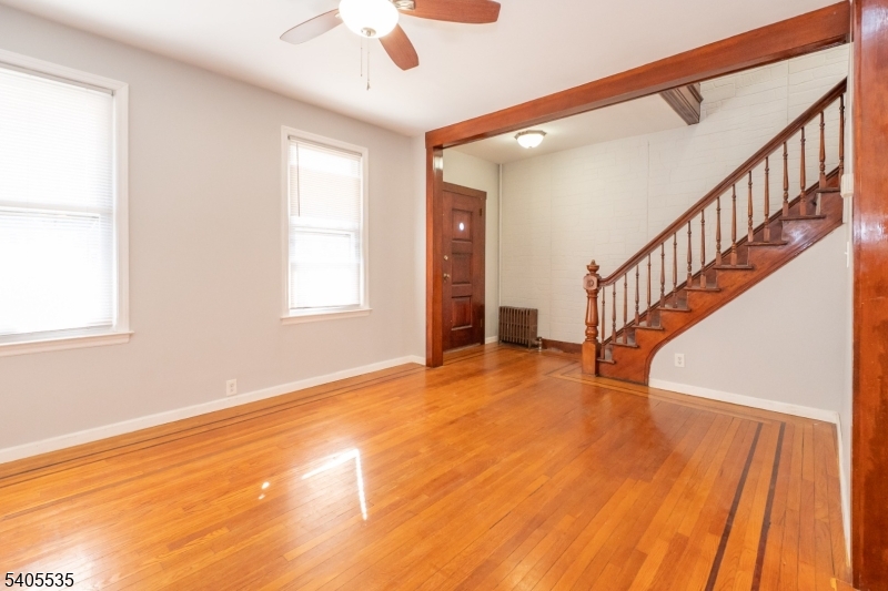 113 East Curtis Street Linden, NJ 07036 - Photo 4 of 40