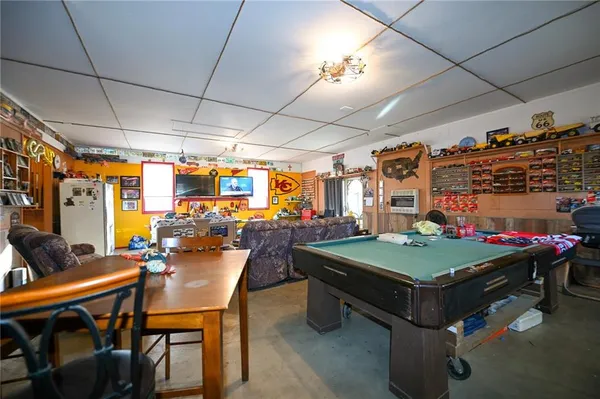 $990,000 | 610 South Hwy EE, El Dorado Springs, MO 64744
