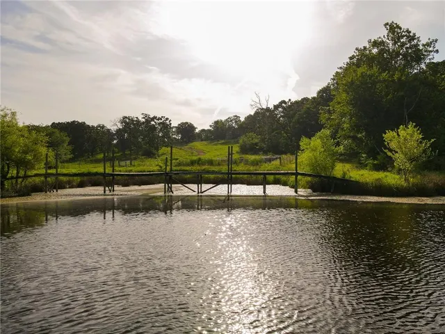 $1,085,000 | 610 South Hwy EE, El Dorado Springs, MO 64744