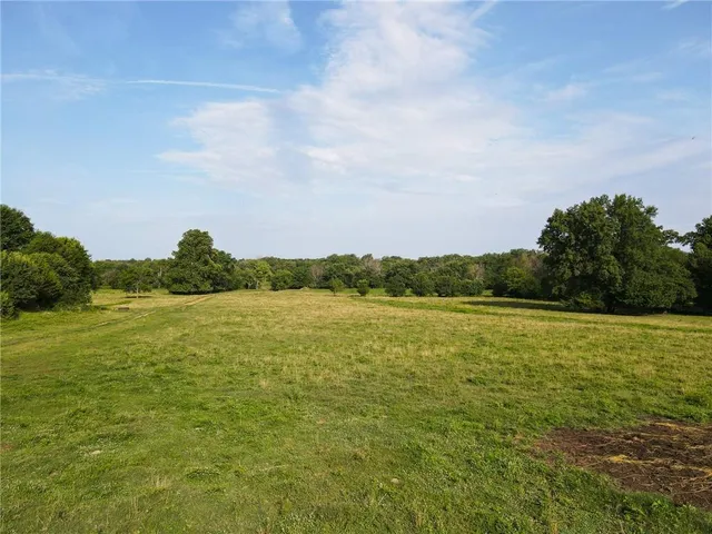 $1,085,000 | 610 South Hwy EE, El Dorado Springs, MO 64744